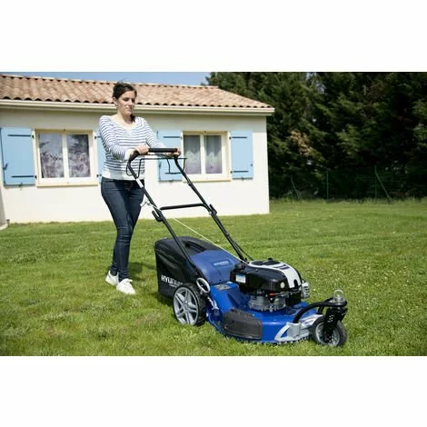 HYUNDAI Tondeuse Thermique 196 Cm³ 56 Cm - Autotractée - 3 Roues HTDT561RP-1 4 HYUNDAI Tondeuse Thermique 196 Cm³ 56 Cm - Autotractée - 3 Roues HTDT561RP-1 – Image 2