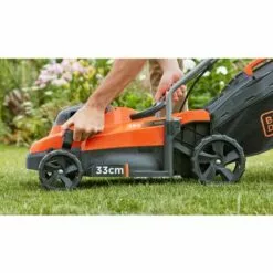BLACK & DECKER Tondeuse 33cm - Sans Fil LITHIUM 36V - Sans Batterie BLACK+DECKER BCMW3336N-XJ 10 BLACK & DECKER Tondeuse 33cm - Sans Fil LITHIUM 36V - Sans Batterie BLACK+DECKER BCMW3336N-XJ -Tondeuse Boutique 34599665 4