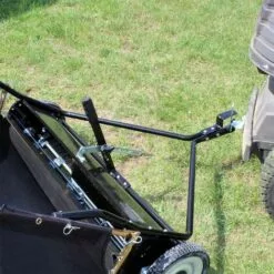 WILTEC Balai Ramasseur Balayeuse Tondeuse Autoportée Largeur De 95 Cm Et Roues En Caoutchouc 254x44,5mm -Tondeuse Boutique 4254666 4