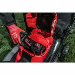 .MILWAUKEE. Tondeuse à Gazon Autotractée 53 Cm à Double Batterie 12Ah M18 FUEL Milwaukee M18F2LM53-122 11 .MILWAUKEE. Tondeuse à Gazon Autotractée 53 Cm à Double Batterie 12Ah M18 FUEL Milwaukee M18F2LM53-122 -Tondeuse Boutique 60704993 5